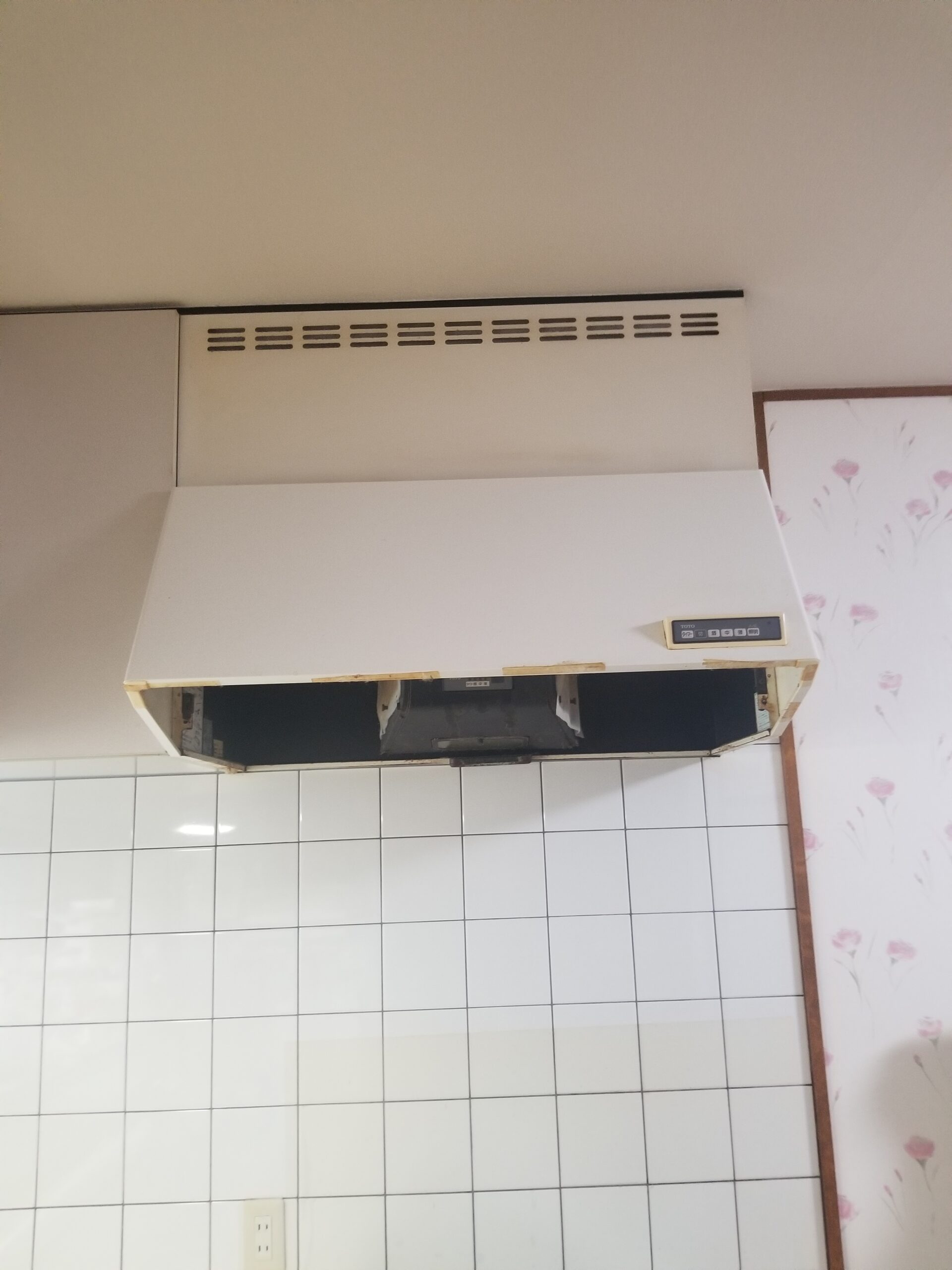 宇和島市丸穂　レンジフードリフォーム　A様邸2023.12